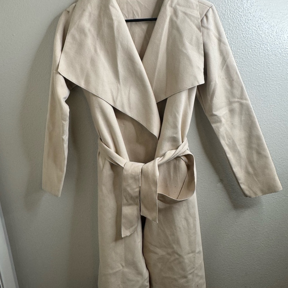 PrettyLittleThing Cream Wrap Belted Trench Coat - Picture 6 of 9